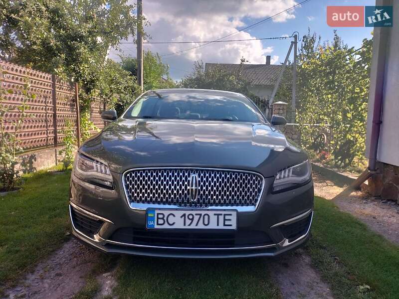 Седан Lincoln MKZ 2016 в Львові