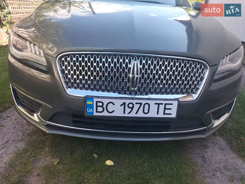 Седан Lincoln MKZ 2016 в Львові