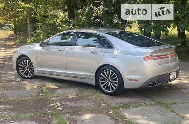 Седан Lincoln MKZ 2017 в 
