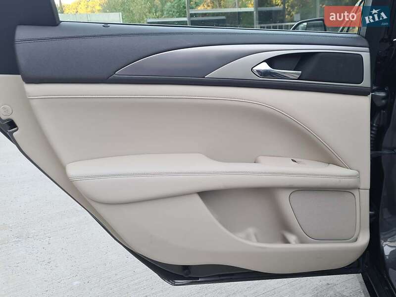 Седан Lincoln MKZ 2017 в Киеве