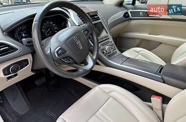 Седан Lincoln MKZ 2017 в Львові