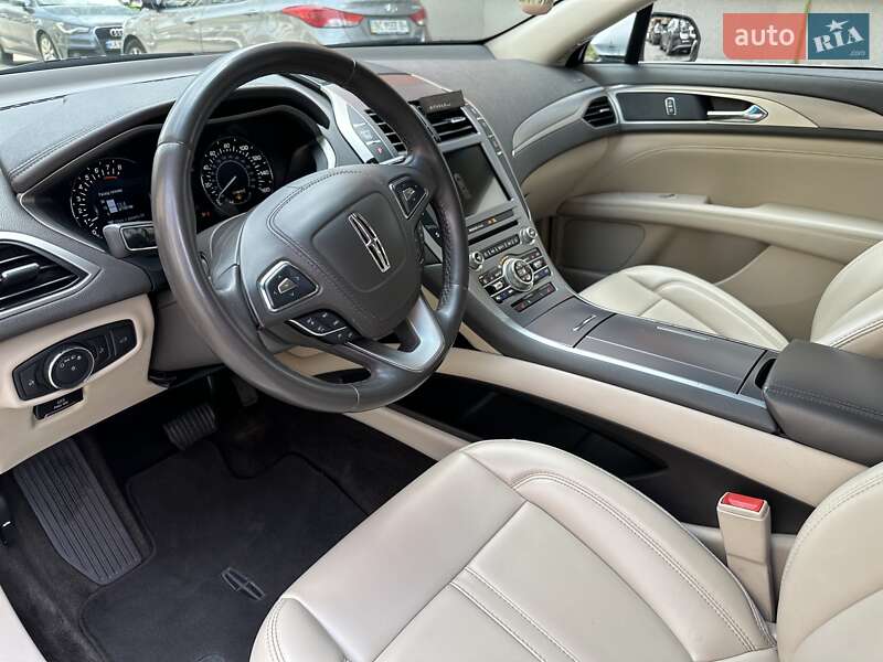 Седан Lincoln MKZ 2017 в Львове