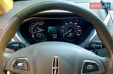 Седан Lincoln MKZ 2014 в Чернівцях