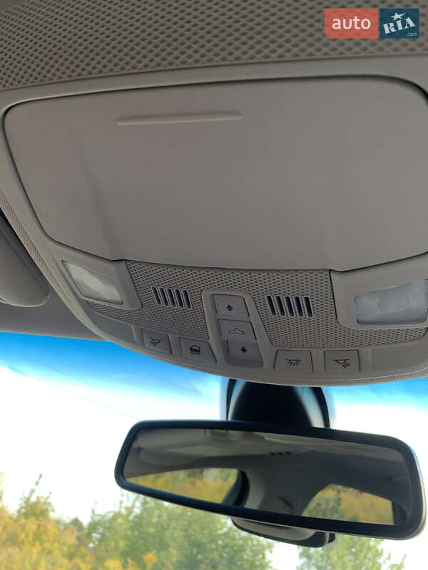 Седан Lincoln MKZ 2015 в Києві