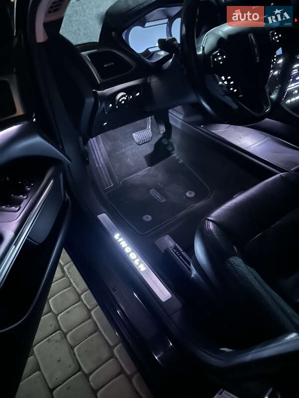 Седан Lincoln MKZ 2014 в Виннице