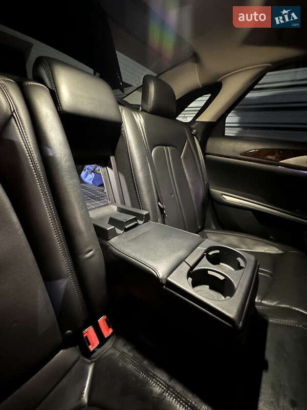 Седан Lincoln MKZ 2014 в Виннице