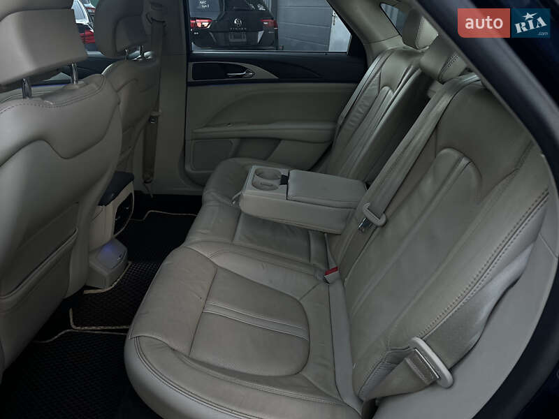 Седан Lincoln MKZ 2016 в Киеве