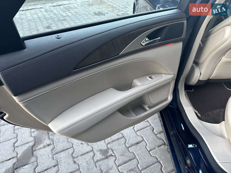 Седан Lincoln MKZ 2016 в Киеве