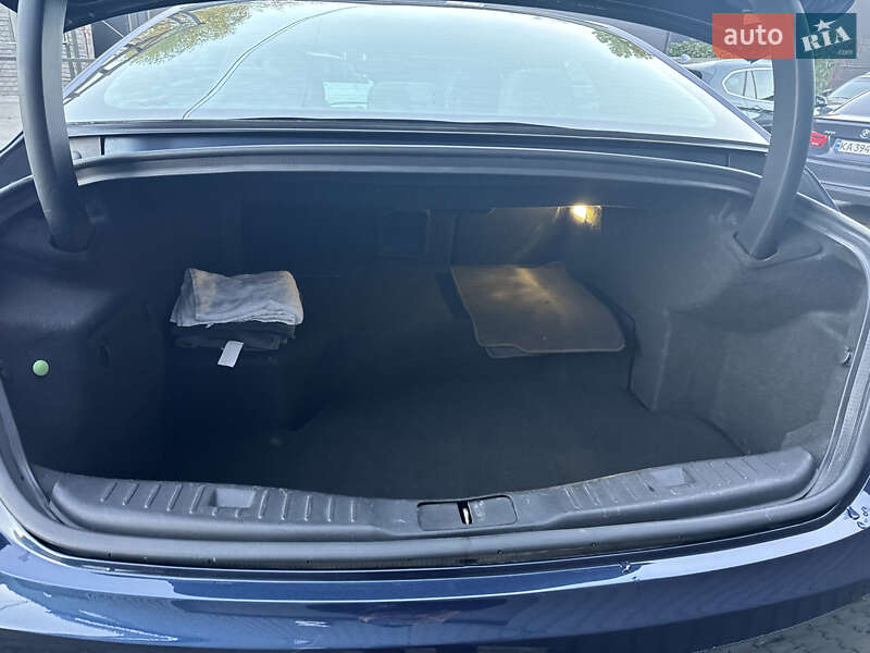 Седан Lincoln MKZ 2016 в Киеве