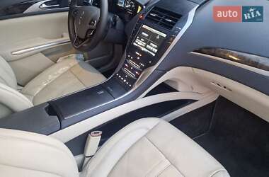 Седан Lincoln MKZ 2015 в 