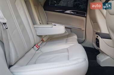 Седан Lincoln MKZ 2015 в 