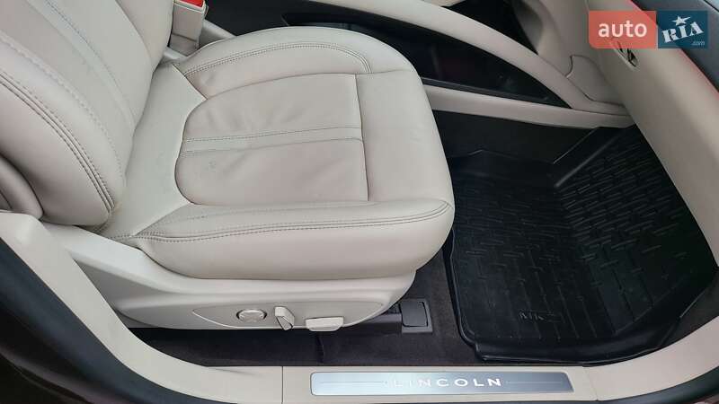 Седан Lincoln MKZ 2019 в Киеве