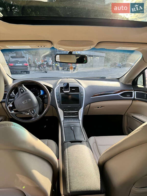Седан Lincoln MKZ 2016 в Виннице