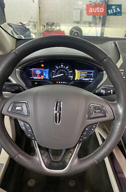 Седан Lincoln MKZ 2015 в Києві