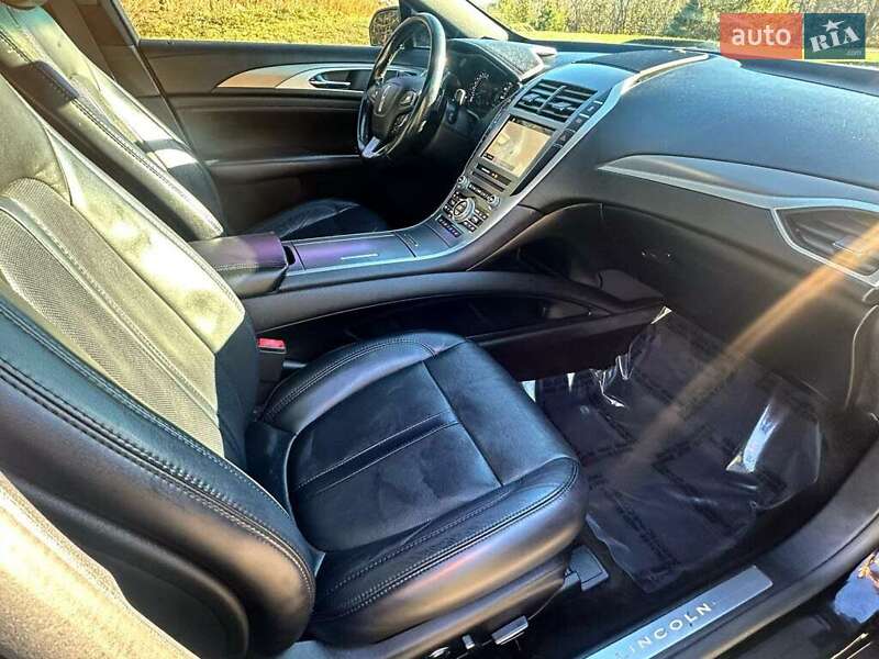 Седан Lincoln MKZ 2017 в Львове