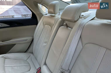 Седан Lincoln MKZ 2013 в 