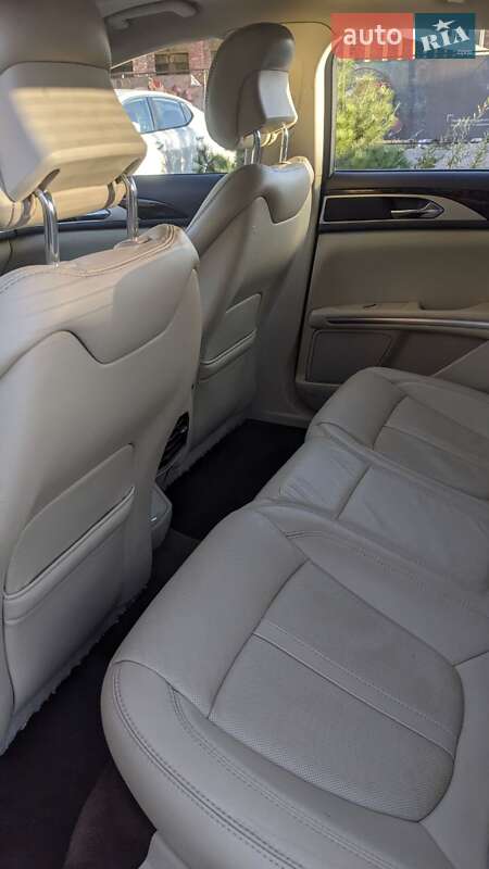 Седан Lincoln MKZ 2014 в Хмельницькому