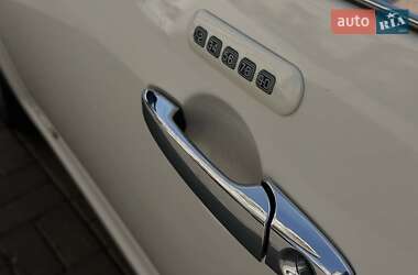 Седан Lincoln MKZ 2012 в 