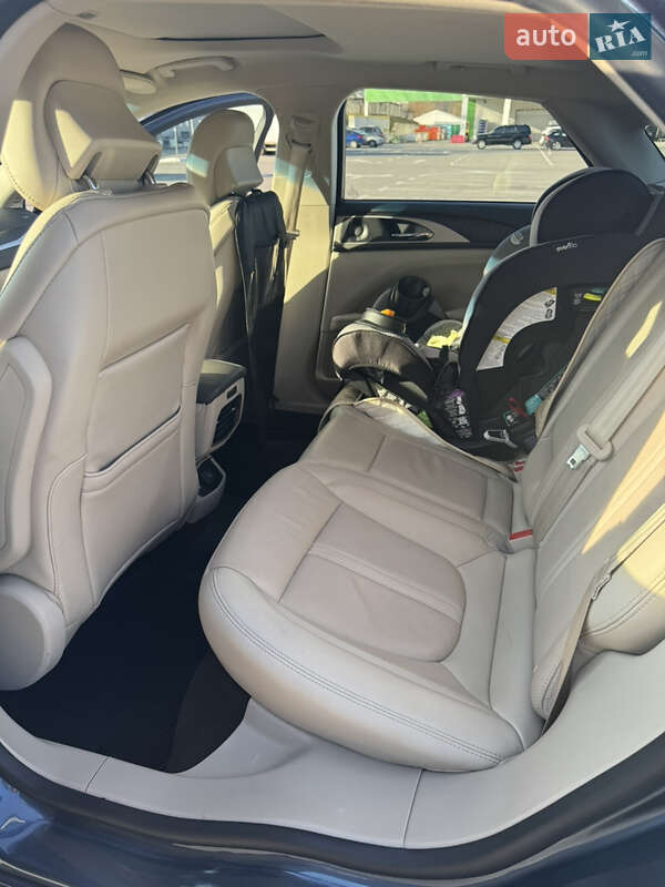Седан Lincoln MKZ 2019 в Києві