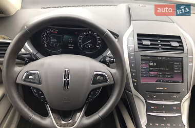 Седан Lincoln MKZ 2015 в 