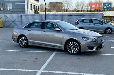 Седан Lincoln MKZ 2019 в 
