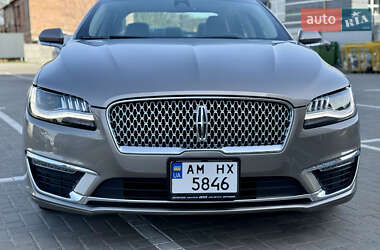 Седан Lincoln MKZ 2019 в 