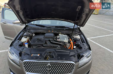 Седан Lincoln MKZ 2019 в 