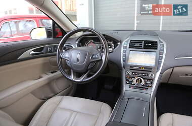 Седан Lincoln MKZ 2016 в 
