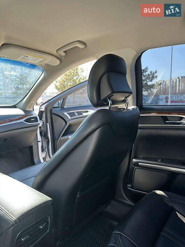 Седан Lincoln MKZ 2014 в Николаеве