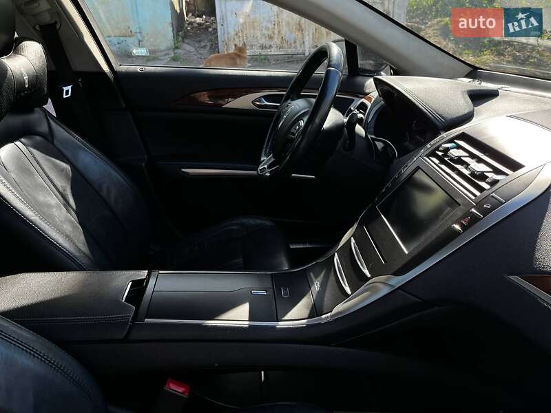Седан Lincoln MKZ 2014 в Каменском