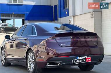 Седан Lincoln MKZ 2013 в 