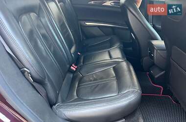 Седан Lincoln MKZ 2013 в 