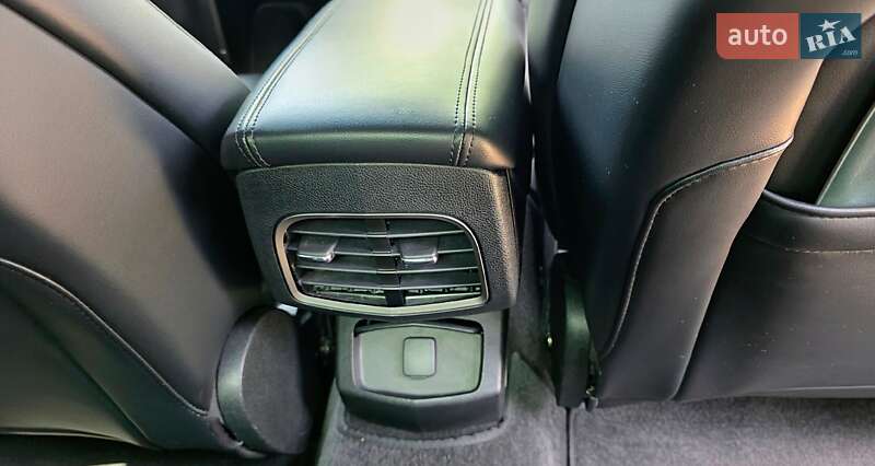 Седан Lincoln MKZ 2019 в Каменском