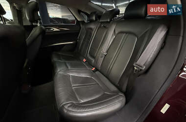 Седан Lincoln MKZ 2013 в 