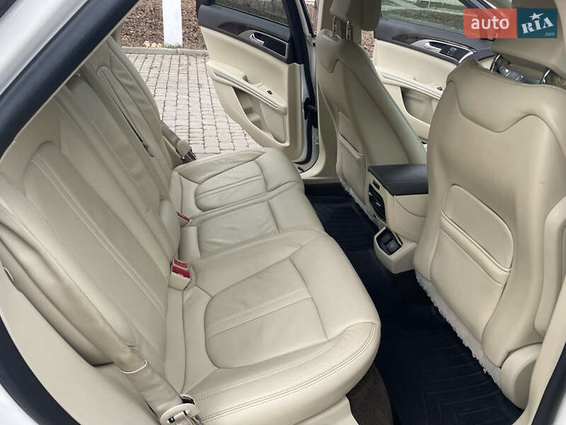 Седан Lincoln MKZ 2013 в Люботине