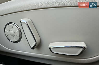 Седан Lincoln MKZ 2014 в 