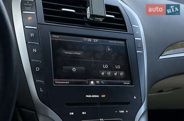 Седан Lincoln MKZ 2014 в 