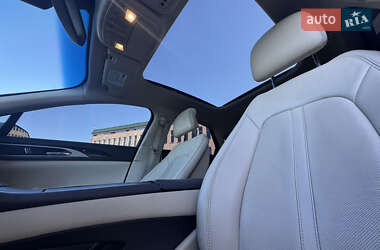 Седан Lincoln MKZ 2013 в 