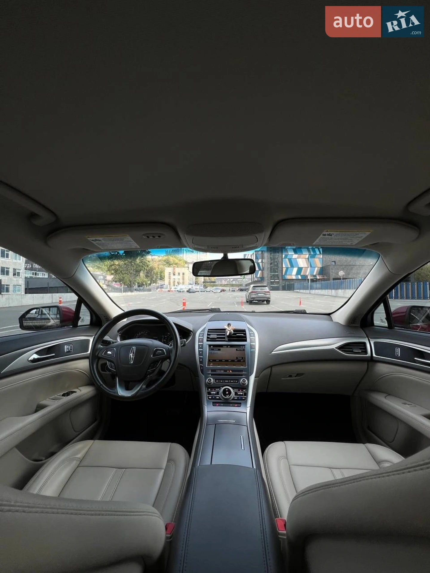 2017 Lincoln MKZ - мініатюра 18