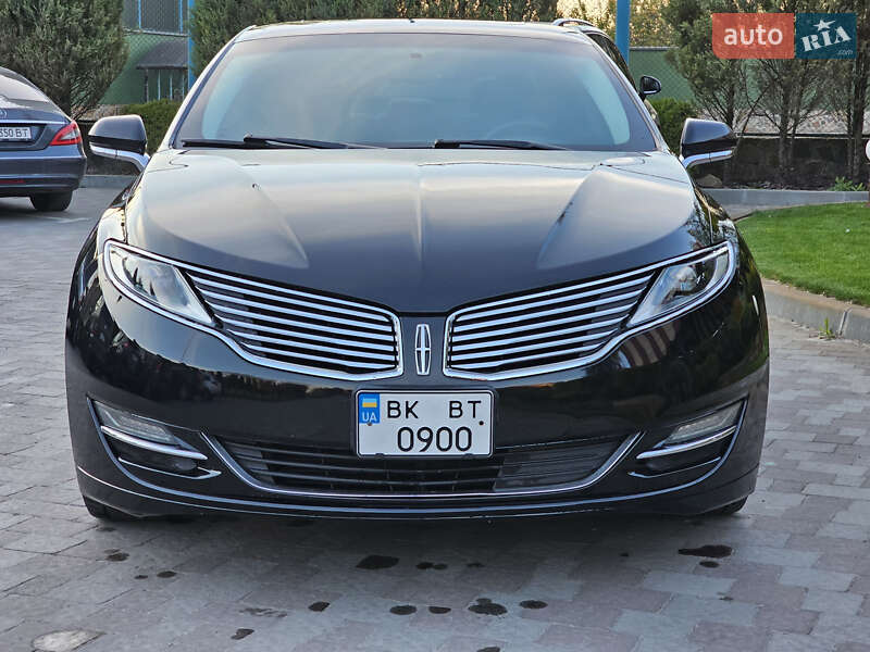 Седан Lincoln MKZ 2016 в Сарнах