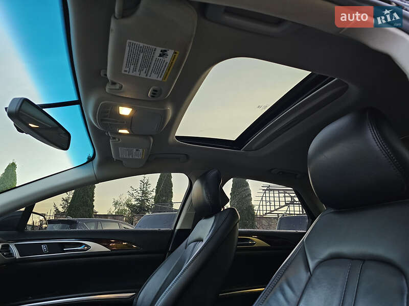 Седан Lincoln MKZ 2016 в Сарнах