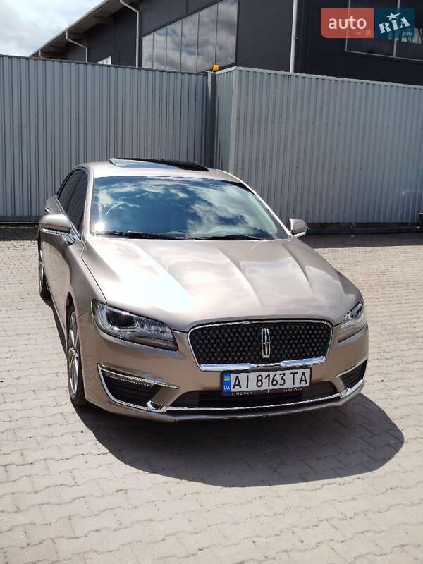 Седан Lincoln MKZ 2019 в 