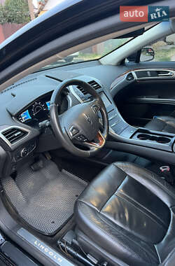 Седан Lincoln MKZ 2013 в 