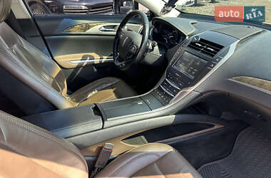 Седан Lincoln MKZ 2016 в 
