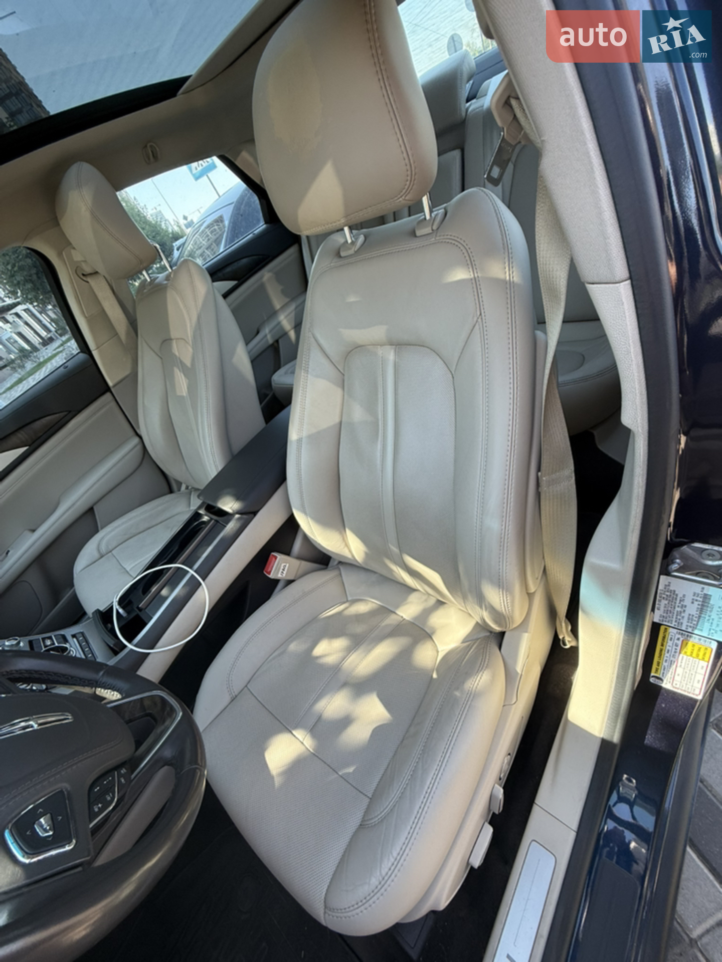 2016 Lincoln MKZ - мініатюра 27