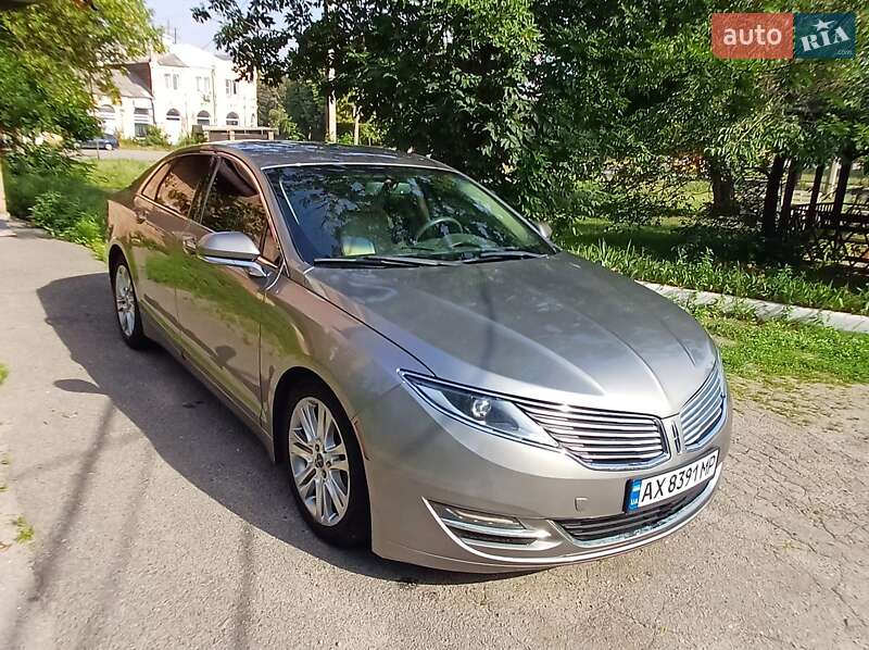 Lincoln MKZ 2015