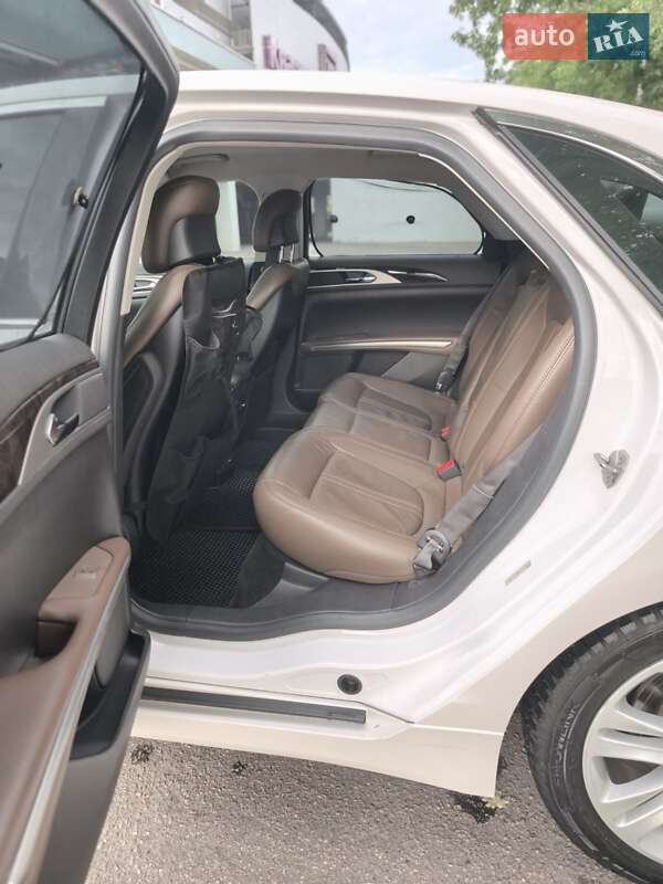 Седан Lincoln MKZ 2013 в Києві