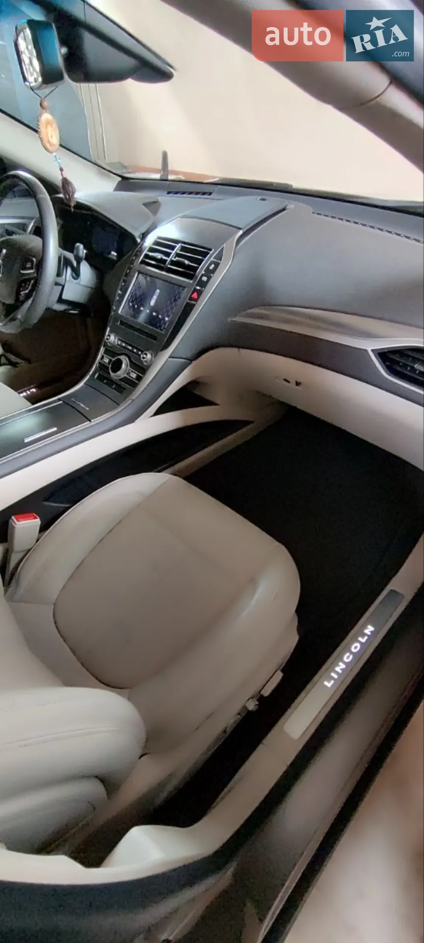 2020 Lincoln MKZ - мініатюра 27