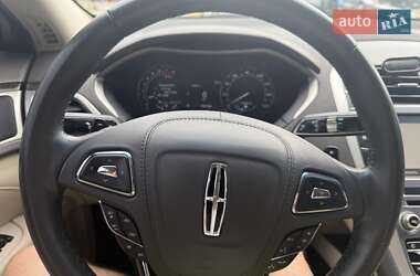Седан Lincoln MKZ 2017 в 