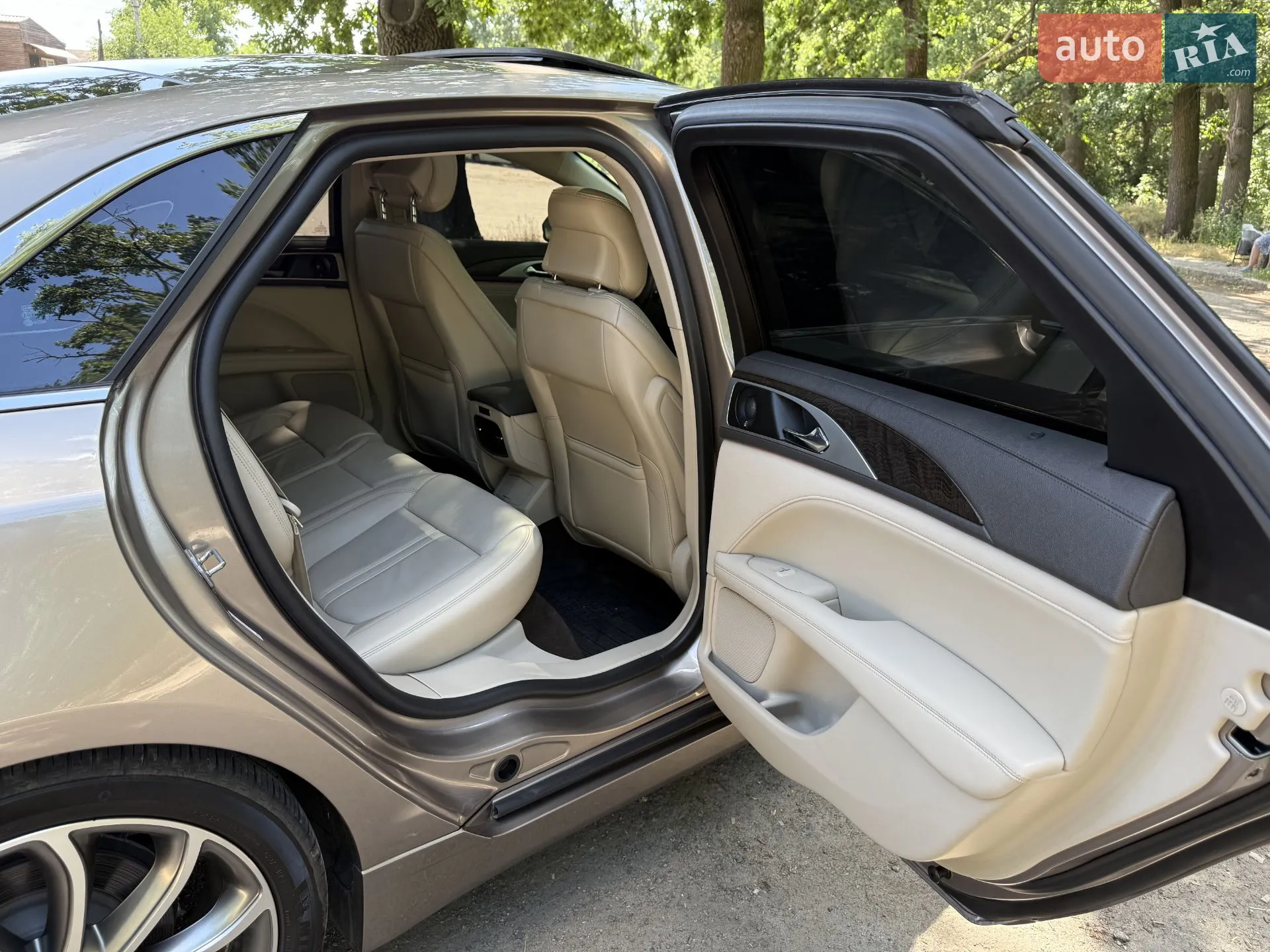 2019 Lincoln MKZ - мініатюра 26